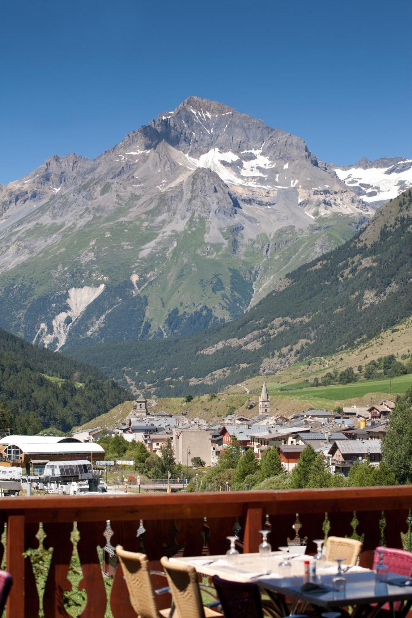 Hotel Club Mmv Le Val Cenis *** Lanslebourg-Mont-Cenis Exterior photo